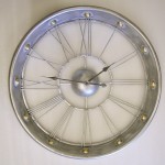 Grote klok 'vliegtuigmotor' CB8313