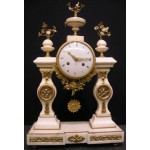 Franse Louis XVI pendule 'Piolaine á Paris' Franse Louis XVI pendule 'Piolaine á Paris'